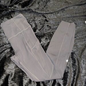 Lululemon Gray Leggings with pockets 25’
